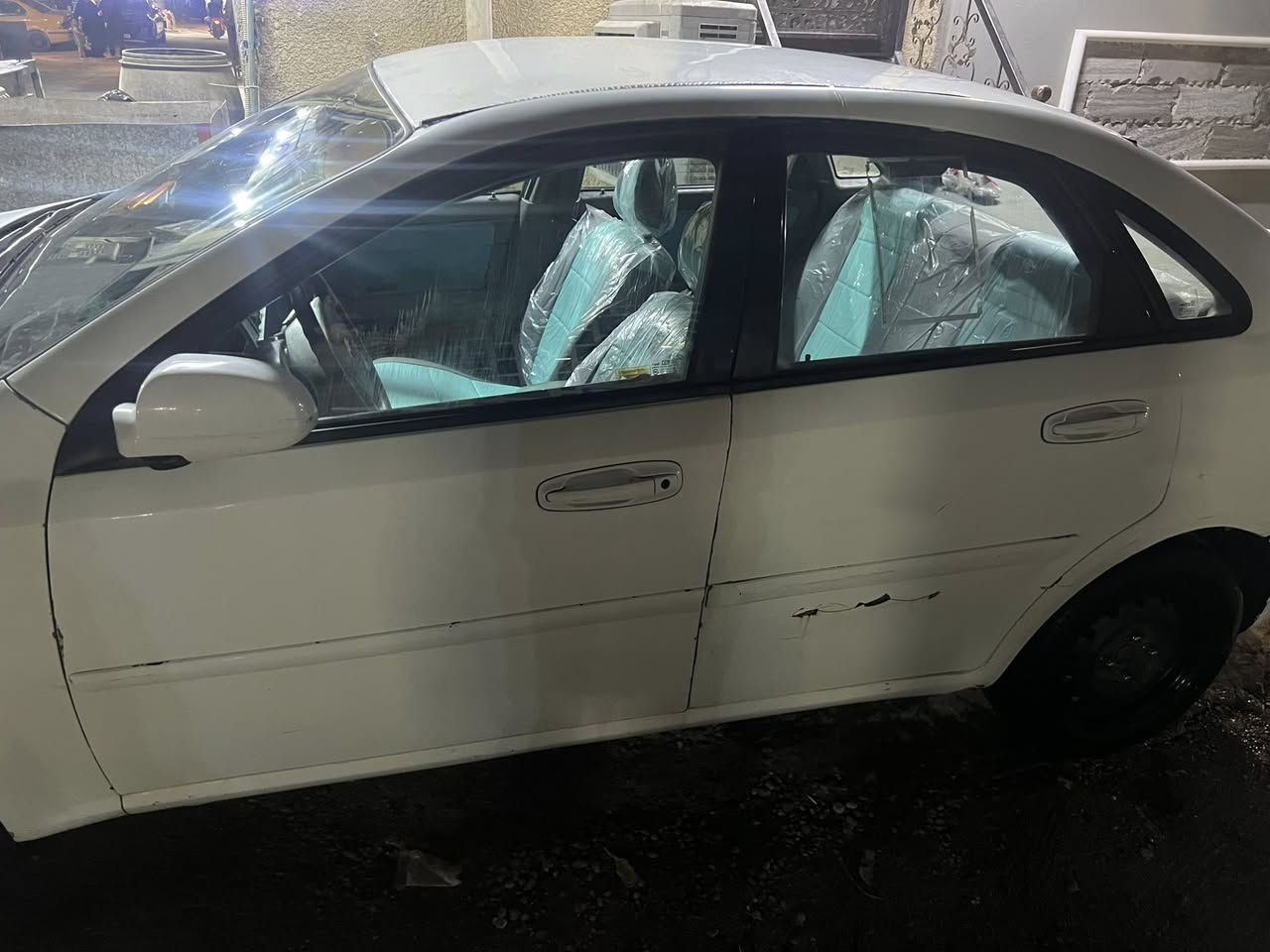 السلام عليكم اوبترا موديل ١٢ للبيع كير محرك مكفولات ونضيف كلش داخل مثل ما موضح بل صور كهربائيات شغاله كلهن 
رقم انبار مشروع وطني السعر 60 رقم ***********
