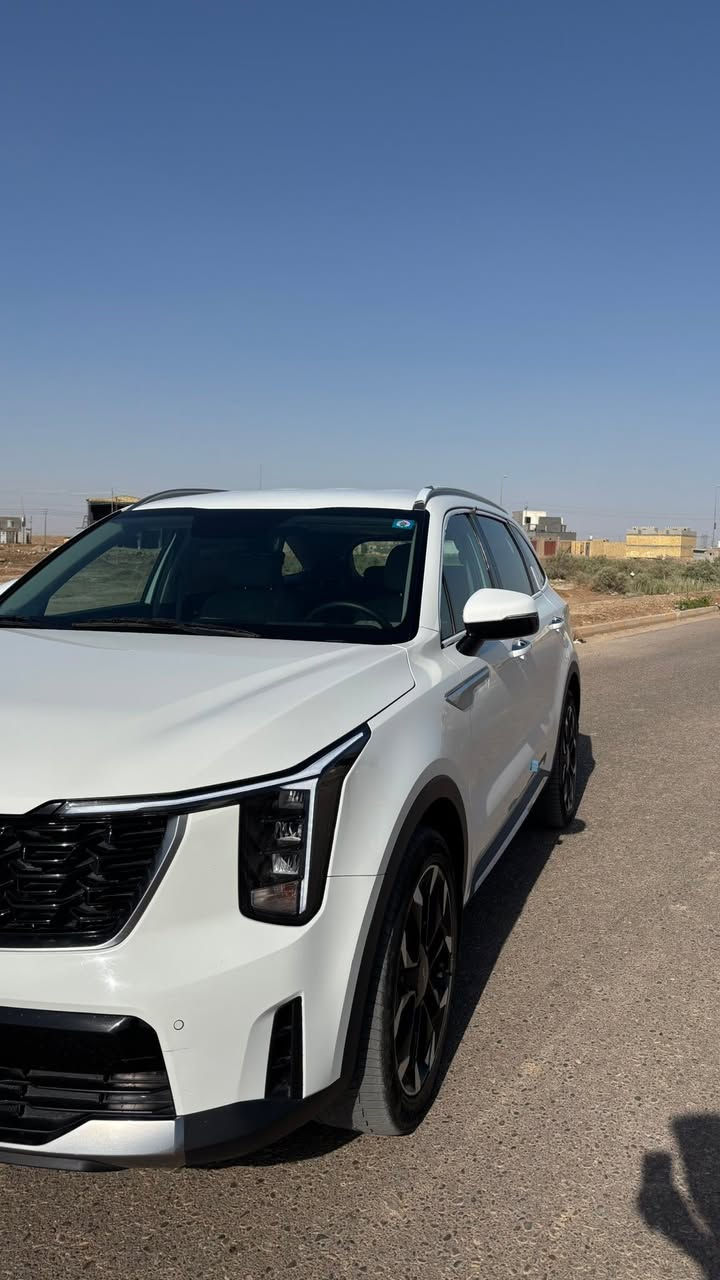 سورنتو 2025 خليجي
فول مواصفات عدا البانوراما 
رقم بغداد بـ أسمي 
حساسات اماميه خلفيه 
كامرتين 
ماشيه 40 الف 
ويل 20 
7 راكب 
6 سلندر 
وبعد بيها هواي مواصفات 
للأستفسار ***********
