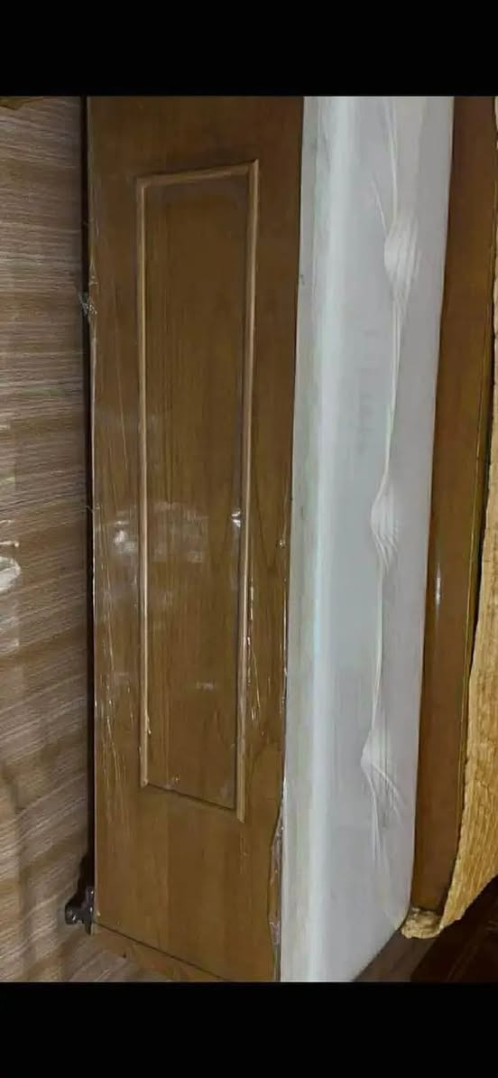 أغراض بيت للبيع 
بوفية نضد غير مستخدم تزكام متر ونص 125ألف 
شازلون صاج بي مخزن 95
مرايا 20 ألف 
ميز خشب 25 ألف 
حله قرب مستشفى مرجان


**إذا كنت صاحب هذا الإعلان وتريد حذفه لأي سبب، رجاءا أرسل رسالة إلى الدعم الفني**