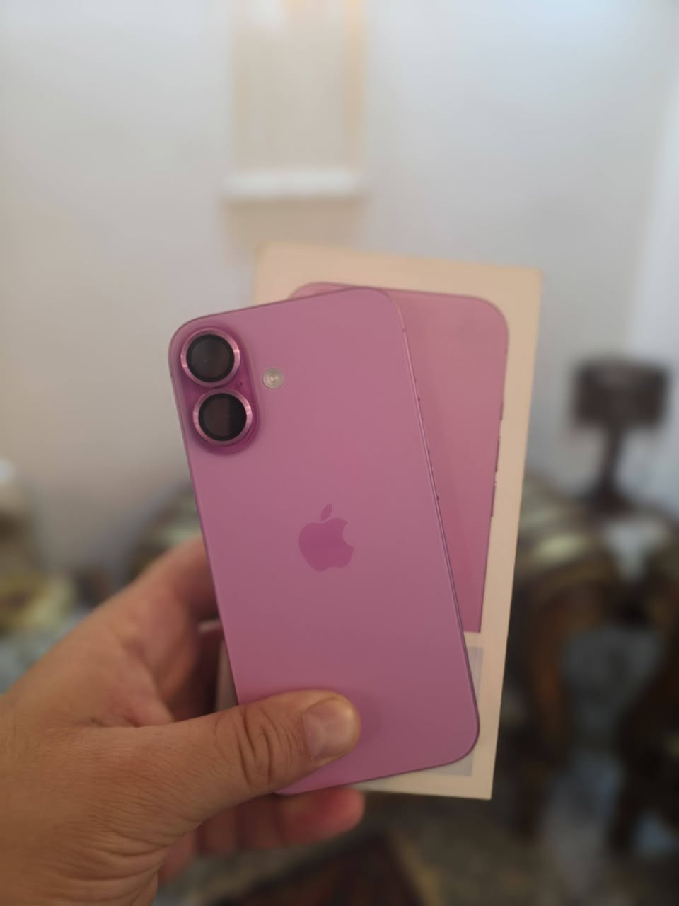 ايفون ١٦ عادي لون زهري
جهاز شرق اوسط مكفول وكالة abm
ذاكره ٢٥٦
بطاريه ٩٠
السعر ٨٨٠ وبي مجال 
عنواني بغداد 
***********
