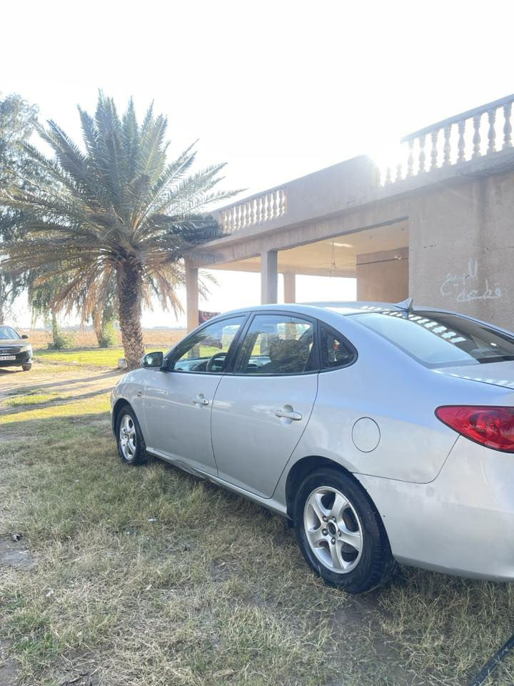 السلام عليكم النترا افانتي  2007 كفالة عامة بيها بارد قليل بالجاملغ الخلفي جهة الايسر كير ومحرك كفالة رقم بغداد مستعجل على التحويل *********** الحلة طريق بغداد
