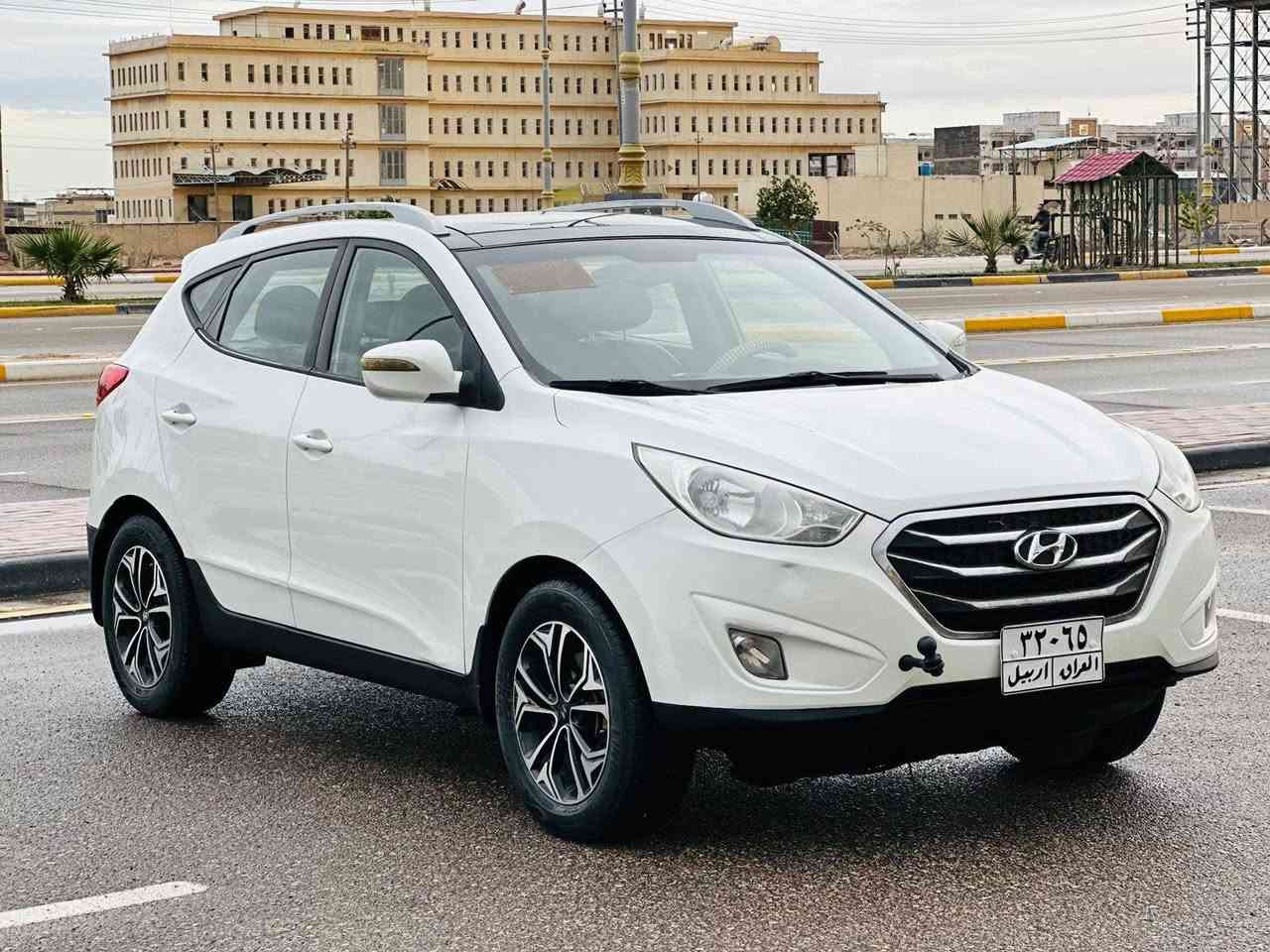 السلام عليكم للبيع توسان 2012خليجي كفاله عامه  سياره كويتيه يعني فول
مواصفات فول عده لبصمه
تحكم ستيرن جهتين 
كامره خلفيه
لد نهاري   
محرك 2400 دوش وكير مكفولات
سعره 128وبيه مجال 
تحويل مباشر تريد وكاله 
تريد تحويل
مكاني كربلاء المقدسة 
رقم الهاتف ‏‪***********‬‏ كربلاء, العراق
