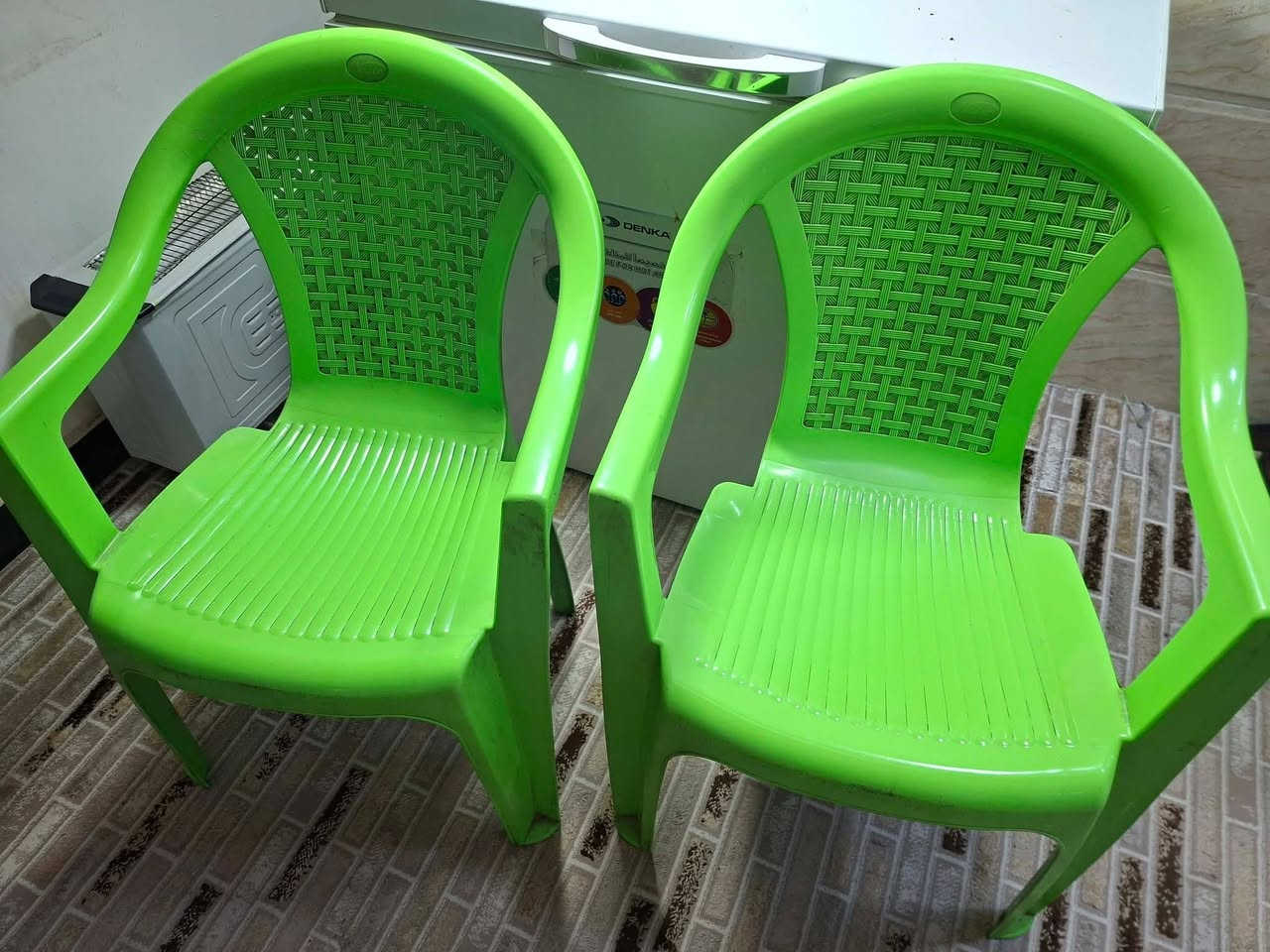 كراسي عدد 2
جدد بغداد الشعب يوجد توصيل
***********
