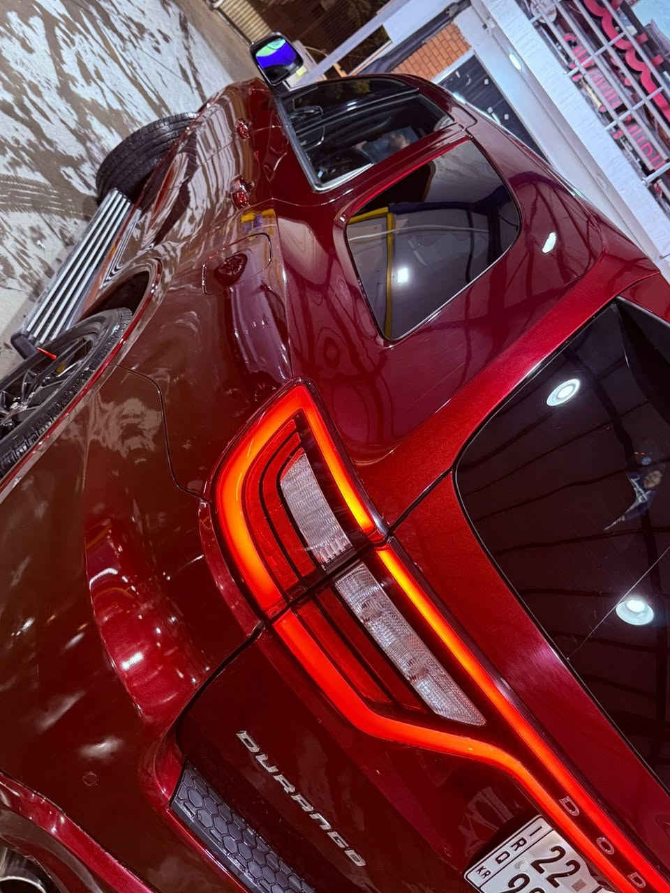 دوج دورنكو2022 محرك 6 سلندر GT
السياره بدون حادث مكفوله كفاله عامه 
ماشيه 19
وارد امريكي مرقمه على ايدي 
رقم اربيل تحويل ثاني يوم

1- محرك  6سلندر

 سلندر بخاصية توفير الوقود ECO 

3-  + جنطه كهرباء 

2-بصمه

5- حساسات خلفية اصل مع خاصية  

7- لايت ١٠٠واط اصلي مع حاجب LED . 

8-  مع تحرك المرايات الجانبية عند الرجوع الى الخلف حسب التحكم

9- السيارة  احدث نظام قيادة بالعالم 

10- ويل كب حجم20. طخم تايرات حديث 2020  

12- نظام صوت ٧ سماعات داخل السيارة 

14- تحكم ستيرن كامل امامي وخلفي 

15- شاشة دشبول لمس كبيرة  متكاملة الايعازات . وشاشة ٧ انج معلوملت السيارة والعطلات والرسائل... 

17- نظام AUX + Bluetooth . نظام ملاحة GBS شاشت تنته كبيره

+ ذاكرة ميموري كارد موضعي + USB 

18- مانع تزحلق (انزلاق) .

19- تبريد ٤ قطع اكثر من 10 مناف

20- الكشنات  جلد متصل  و تدفئة و تهوية و مع الستيرن تدفئة وتهوية والمقاعد الخلفية تدفئة

21- كاميرا خلفية دوارة HD 

22-إظهار ضغط الهواء في الاطارات. ومعلومات السيارة الكترونيا مثل كمية دهن محرك و درجة حرارة المحرك والكير والزيت وضغط الزيت الكتروني .

وباقي مواصفات الدورنكو ⁦✔️

للاتصال ***********
مكاني بغداد الحريه 

السعر 290💵
