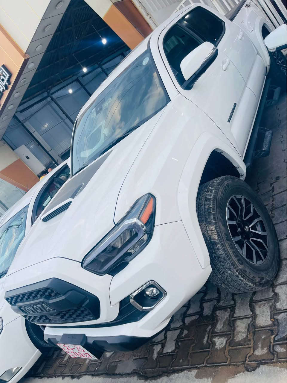 تاكوما TRD
فول فول موصفات ضرر سياره جملغين امامي 
يرباك رجع سيستم
سياره لوك نضافه 100%
موصفات/بصمه/كشن هيتر /كامره 360 /سكف سلايت/ بعد اهواي موصفات 
شراي يتصل/*********** كركوك, العراق
