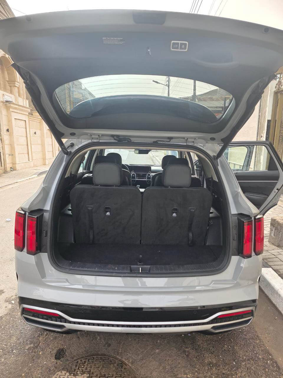 کیا سورينتو.2023 
 فل مواصفات  VIP كشن منفصل 
 KIA SORENTO 2023 

محرك 2.5 T.GDI  ( تيربو)
كير DCT 8 نمر 
فور ويل 4x وضعيات قيادة عدد (7)
تشغيل عن بعد
بانوراما
فتح الصندوق كهربائي
دوسات أبواب المنيوم !! 
حساسات أمامية
حساسات خلفية
حساسات 360 درجة  
لايت زينون + LED كشافات
بك لايت LED
دخول بصمة ذكي
تخم تاير جديد نيكسون
حساسات ضغط الاطارات
اشارة في المرايا الجانبية
مري كهرباء 
عدد AIR BAG 8 
هاند بريك كهرباء
Apple Carplay شاشة كاميرا دوارة
شفتات ستيرن 
رادار امامي 
توقف ذاتي 
نقطة عمياء 
خروج مسار 
قيادة ذاتية 
كشنات تدفئة +كهرباء 
كشن خلفي منفصل تدفئة 
شاحن هاتف Wireless
مخارج منفذ الطاقة على كل الكشنات
3 قطع تبريد
أوتو هولد Auto Hold
رقم اربيل جديد  
    السعر 250$
مكان السياره بصرة / الجمعيات 
الضرر 
بنيد مصبوغ 
وباب خلف السايق 
وتريشه فوك الباب الخلفي 

للاتصال / *********** البصرة, العراق
