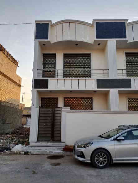 سلام عليكم بيت 50 متر النزال10الموقع عدل3..قريب على شارع العام ..تفاصيل البيت صالة مطبغ +حمام منور..طابق الثاني غرفة صالة +بيتونة كبيرة..التواصل على هذا رقم ***********
