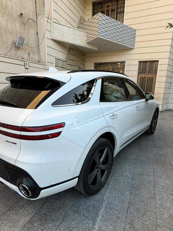 السلام عليكم للبيع جنسس GV70 ستة سلندر 3500 توين تيربو فول مواصفات 2024حادث موضح بلصور السيارة موجودة في كربلاء بسعر290 ورقة حرة تحويل ثاني يوم  الاتصال ***********
