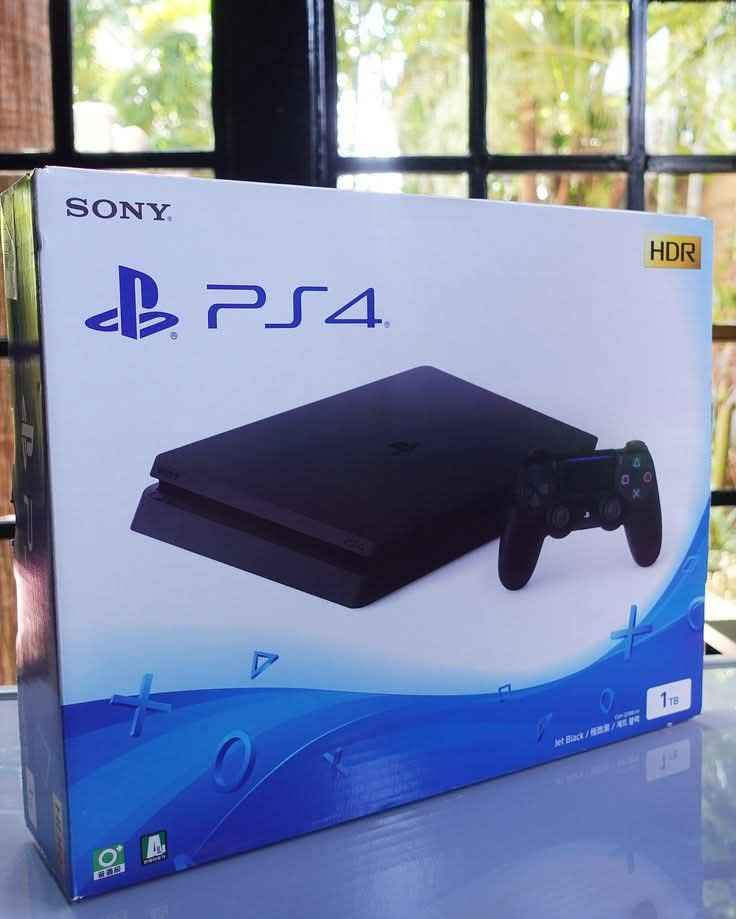 بليستيشن 4 نضافة %100 مامفتوح 
 يدة واحد ويا بلادي كل عيب مابي بشرت 
سعر ٢١٠الف ***********واتساب كركوك, العراق
