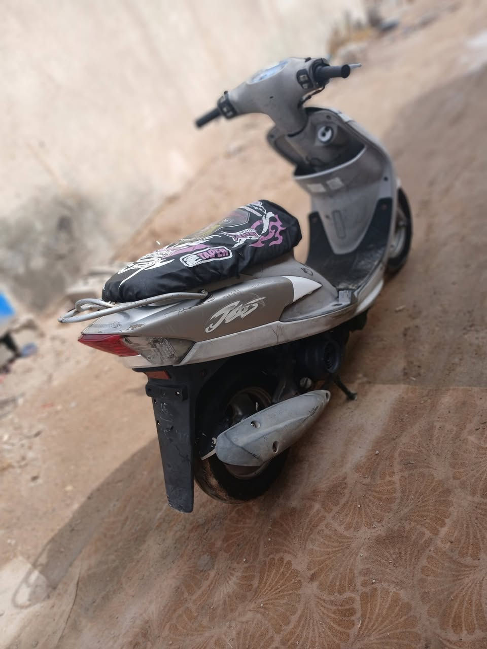 سلام عليكم دراجة ماكس قجمه كفاله مكفوله من كلشي العنوان البصره شط العرب تواصل على ***********
