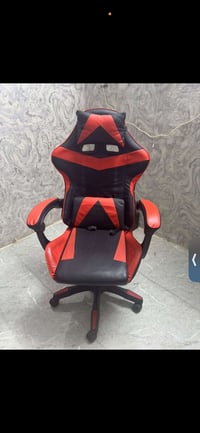 كرسي كيمنك للبيع مستعمل قليل السعر 65 بي مجال مكاني بغداد 07721746873