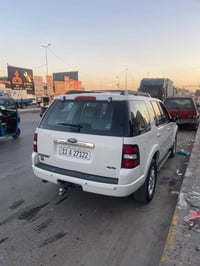 فورد اكسبلور 2010  خليجي وكالة نيفا. رقم بغداد جديد فول مواصفات1/1  سل...