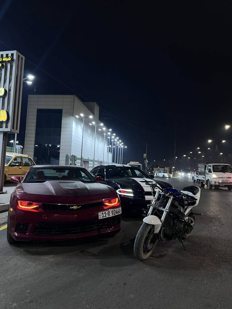 السلام عليكم شلونهم الشباب الغوالي 
اول شي السياره جوه نعال اصغر واحد بيكم شبابنه
كمارو 2014 ss ls3 v8. 6200
 كليننننن تايتل
 بس البنيد مبدل رجعته بلاد جان كاربن فايبر السياره فول مواصفات عدا الفتحه للاخييرررر شتريد موجود 
والسياره مصروف عليها صرف حلو ومرتب  وشوفة عينكم هل لون بفئتها بس 3 منها بالعراق كله
لدات داخليه وخارجيه اوركال شغل ياسر سبارك البطل 
وبرمجه الوحش ايكل 
ومتحتاج مصرف بكد ربع 
مكاني بغداد بلديات
واتساب *********** 
السعر 145 وبيها مجال للطيبين
