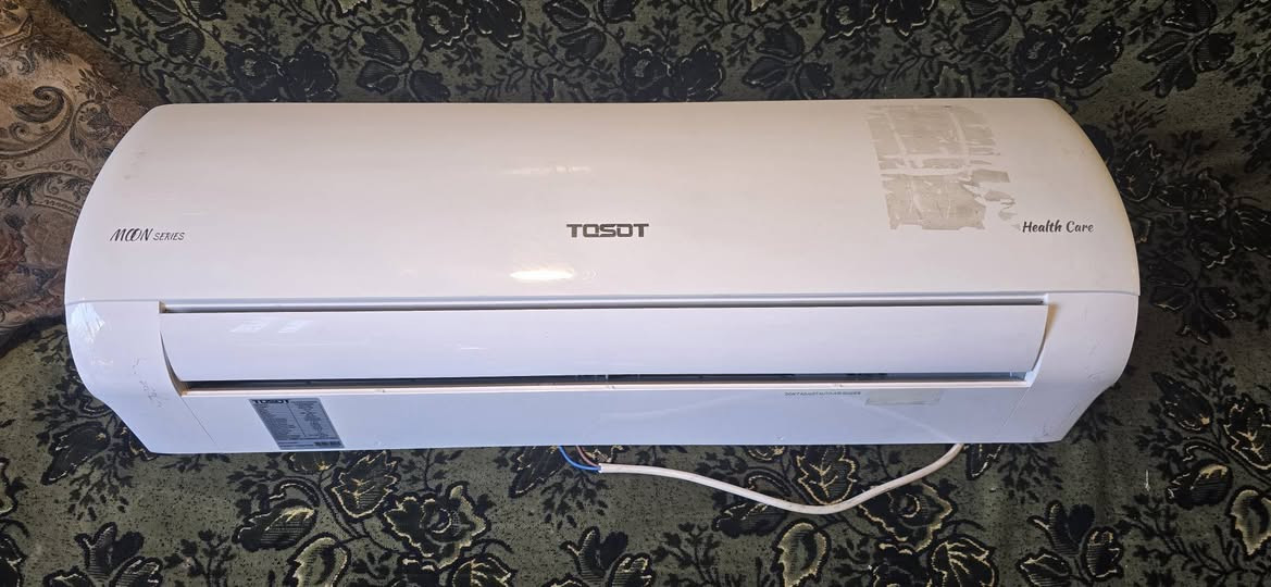 سلام عليكم  عندي سبلت طن واحد  غاز 410  نضيف جدن 
السعر ٣٠٠الف  مكاني بغداد ***********
