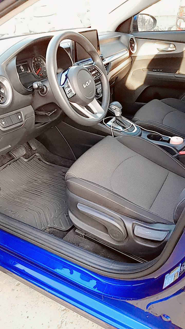 السلام عليكم فورتي وارد امريكي موديل 2023 سياره جديده ماشيه 23
تبديل قبق جنطه فقط عله وضع الشركه السياره  السعر 155بيهه مجال أو مراوس بفورتي صفره الاستفسار ***********بغداد الحسينيه مال راشديه
