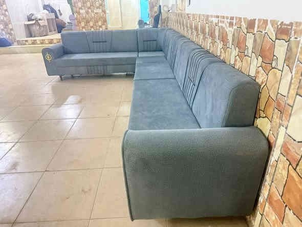 ديوان 10 نفر جديد
السعر 280 الف
فرمان بران. يوجد توصيل
***********
