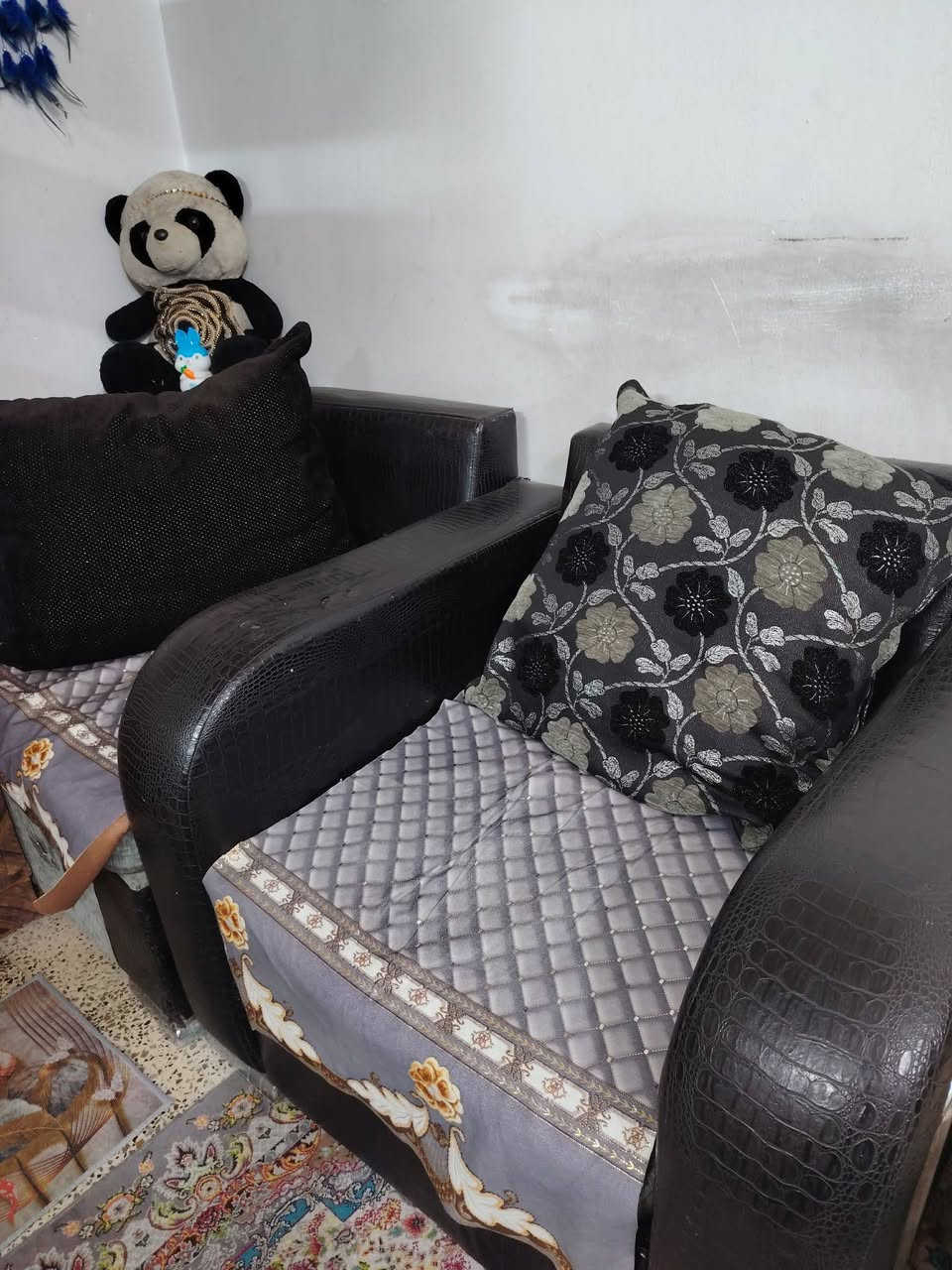 تخم 10 مقاعد  زاويه وكراسي 2 وقنفات 2 المكان حي العامل قرب مسبح الرافدين  ألسعر 140  الاضرار واضحه باليدات فقط


**إذا كنت صاحب هذا الإعلان وتريد حذفه لأي سبب، رجاءا أرسل رسالة إلى الدعم الفني**