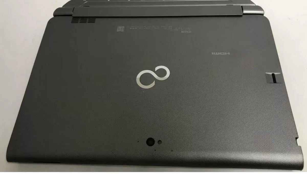 لابتوب Fujitsu Q737 للبيع

🔹 المعالج: Intel Core i5 الجيل السابع
🔹 الرام: 8GB DDR3L 1600MHz (قابل للترقية إلى 16GB)
🔹 التخزين: SSD 180GB (قابل للترقية)
🔹 كرت الشاشة: Intel HD Graphics 620
🔹 الشاشة: 13.3 إنج
🔹 النظام: ويندوز 10 برو أصلي قابل للتحديث إلى ويندوز 11
 🔹 كيبورد عربي انكليزي ليزري
 🔹 منفصل: حاسوب الى آيباد
 🔹 5 منافذ usb 
 🔹 منفذ HDMI العادي و الاوربي
 🔹 منفذ VGA
🔹 الحالة: استعمال نظيف جدًا.
🔹 الكاميرا الأمامية والخلفية شغالة 100% (يدعم وضع التابلت)
🔹 مناسب للألعاب الخفيفة، البرامج الهندسية والأعمال المكتبية.
🔹 السعر: 280 ألف قابل للتفاوض
🔹 الموقع: حلة – الطهمازية – عامود 98 الهندية, كربلاء


**إذا كنت صاحب هذا الإعلان وتريد حذفه لأي سبب، رجاءا أرسل رسالة إلى الدعم الفني**