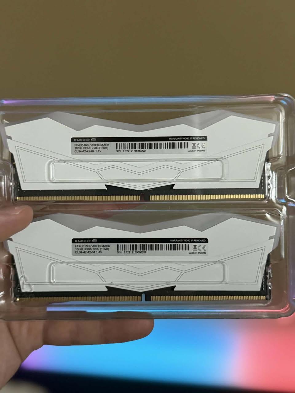 قطع للبيع

ألصور كلها حقيقية للقطع مو من كوكل

_______________________________________________

بورد

*New / جديد

GIGABYTE B650 AORUS ELITE AX WIFI

السعر 250 الف

_______________________________________________

رامات

G.SKILL Trident Z5 Neo RGB DDR5 (2 X 16GB) 6000Mhz CL30 | AMD EXPO | INTEL XMP | *New / جديد

F5-6000J3038F16GX2-TZ5NR رقم الموديل

السعر 625 الف للجديد سيلد

السعر 615 للجديد اوبن بوكس

_______________________________________________

رامات

T-Force RGB DDR5 (2 X 16GB) DDR5 7200Mhz CL34 Intel XMP *Used like new / مستعمل بحالة الجديد 

اللون ابيض

FF4D532G7200HC34ADC01 رقم الموديل

السعر 475 الف

_______________________________________________

رامات

G.SKILL Trident Z5 Neo RGB DDR5 (2 X 16GB) 6000Mhz CL 28  | AMD EXPO |  *Used / مستعمل 

اللون ابيض

F5-6000J2836G16GX2-TZ5NRW رقم الموديل                          

السعر 600 الف

_______________________________________________

Kingston Fury Beast RGB 32GB (2x16GB) 6000MT/s DDR5 CL36

| AMD Expo | Intel Xmp | *New Open Box / جديد اوبن بوكس

KF560C36BBE2AK2-32 رقم الموديل

السعر 475 الف

_______________________________________________

M.2

مستخدم أقل من ساعتين على كد تنصيب وندوز وبرامج

Crucial P510 1TB Gen5

السعر 195 الف

_______________________________________________

(Global*ملاحظة : كل ألقطع نسخ عالمية (

*

توصيل متوفر لكل المحافظات


**إذا كنت صاحب هذا الإعلان وتريد حذفه لأي سبب، رجاءا أرسل رسالة إلى الدعم الفني**