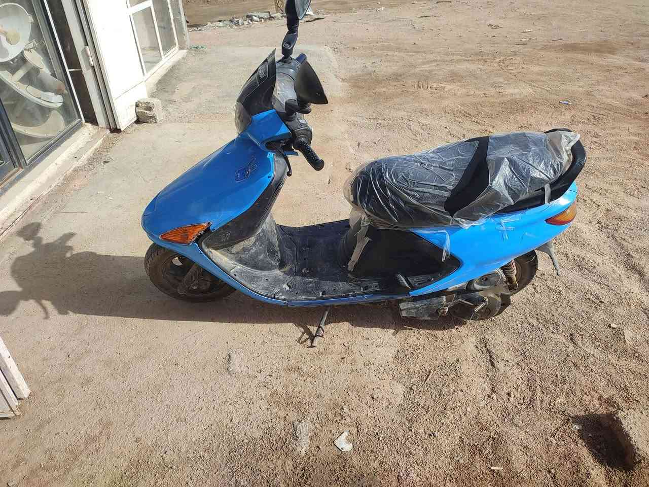 السلام عليكم ♥ عندي دراجه للبيع فراشه
 فحل 🧡

للبيع  مكفوله ☑️ دراجه كلشي شغال بيها سلف هندر واحد

محرك مفتوح بس لا دخان ولا تبخير ولا نضوح 

دراجه كفرات نظيفه 🧿

نهضه ومعدل فول ☑️

دراجه واحد على واحد 🥇

العنوان كربلاء⚠️ طوريج⚠️ 
                                                                                      السعر 370 بيه مجال حك الجايه ✔️ رقمي...
***********
