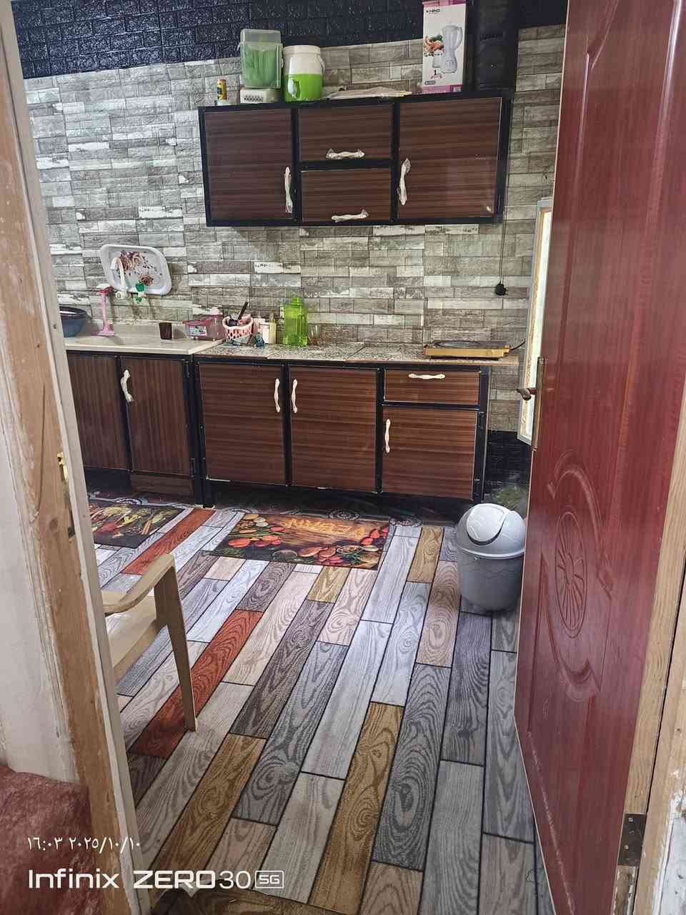 دار للبيع المساحة ٢٠٠ م في العطيشي حي الزهراء قرب ابو دعاء المختار تحت البناء ٧٠ م والباقي حديقة للتواصل الاتصال ***********
