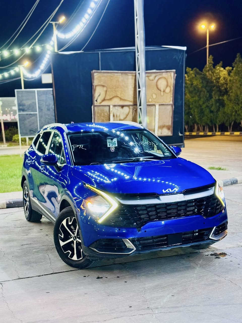 للبيع سبورتج 2023 EX
فول عدا البنراما حازث صبغ ربع 
الباب فقط بدون دراخل بدون ارباك
بجم كبس السعر 186 وبيه مجال 
للتصال ***********
