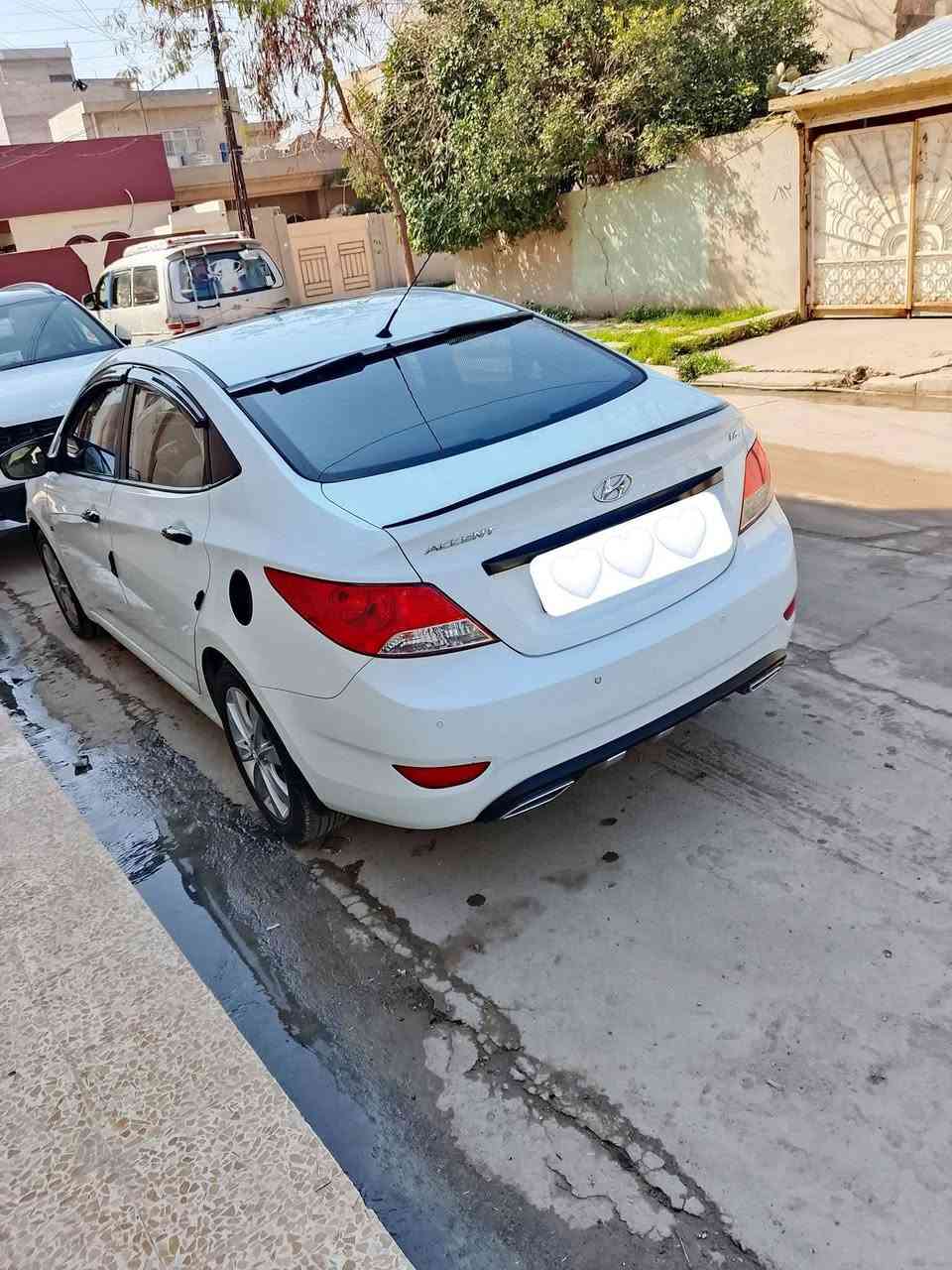 اكسنت 2014 للبيع 
رقم اربيل فول مواصفات عدا البصمة 
محرك 16 دوش 
كير اي تي 
سيارة حيل نظيفه 
قطرة صبغ مابيها 
بيها مكانات عل بارد 
طخم حدادية جديد 
طخم تايرات جديد 
السعر ١١٢وبيها مجال بسيط 
للتواصل ***********
مكان السيارة موصل حي الشيماء
