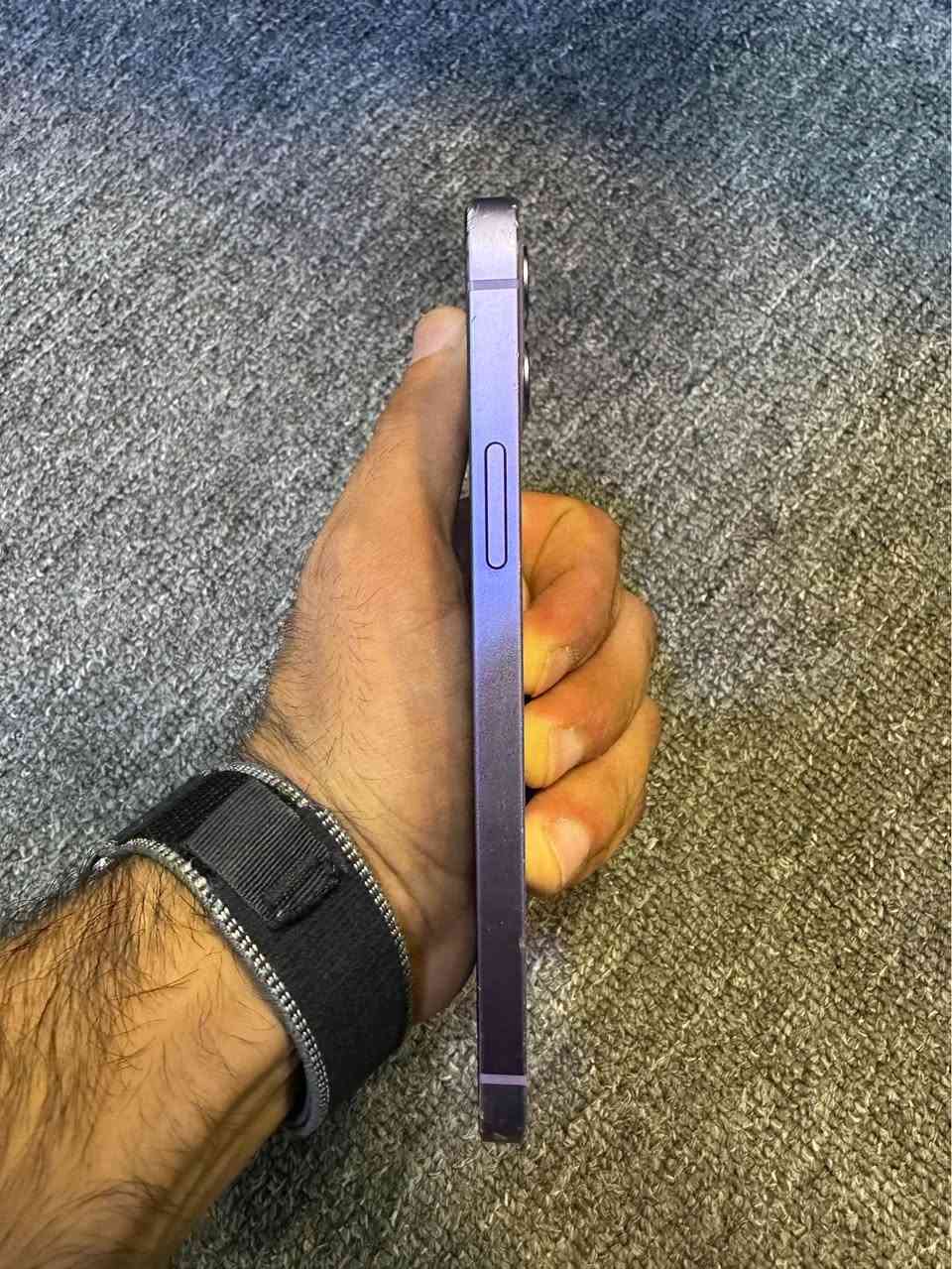 Iphone 12 دوو کامێرە
زاکیرە ٦٤💾
پاتری ٨٤🔋
یەک سیم+ ئی سیم
بە زەمانی دارو بەرد بەس جامی سەر شاشی گۆراوە
   کەمێک مەجال  ١٥٠$
رەقەم مۆبیل *********** Singapore
