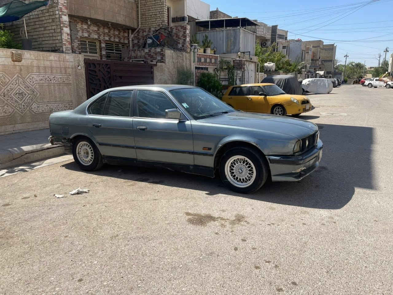 السلام عليكم 
للبيع فقط مستعجل  عل بيع سعر مناسب 
بي ام 525 مسكر اتوماتيك
رقم كربلاء مميز شرط تحويل 
موديل 1989 
سعر مناسب مستعجل عل بيع 
*********** 
مكان بغداد

