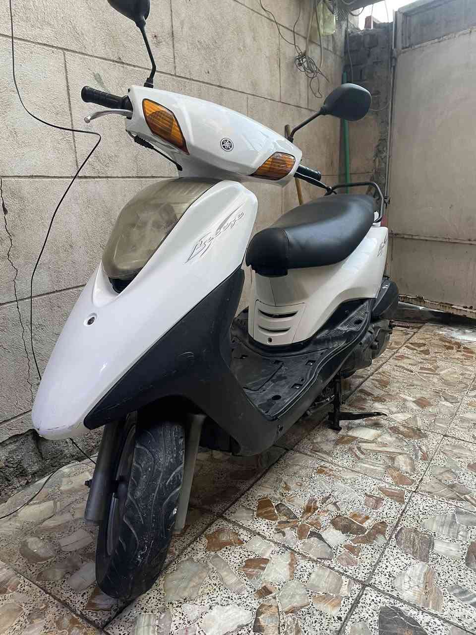 السلام عليكم للبيع دراجه بريز   جديده فول نضافه مكينه با جيس نكره سلف كامله اي نقص ما بيهة شغل وطلع 
واوراقهة موجوده 
للستفسار  وللتصال على السعر 
*********** واتساب 
***********هاتف 
مكاني بغداد
