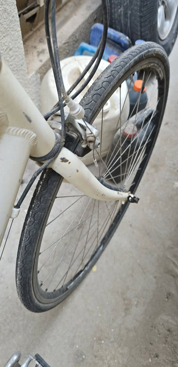 السلام عليكم
بايك للبيع كامل ولا يوجد بي أي نفص كل أغراضه كامله وشغاله ومصنوع من الألمنيوم بالخير على ياخذه سعره ١٠٠ الف


**إذا كنت صاحب هذا الإعلان وتريد حذفه لأي سبب، رجاءا أرسل رسالة إلى الدعم الفني**