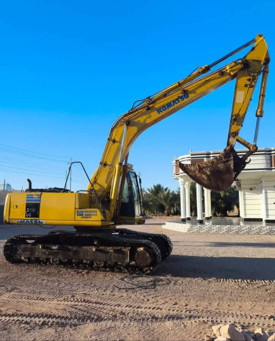 حفاره كومادسو موديل ٩٩ حجم ٢١٠ داش سكس السعر اربعه الا ربع اي ٣٧٥ ورقه للاتصال ***********
***********
