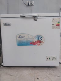 ثلاجة • ما تحتاج تصليح • سعة صغيرة