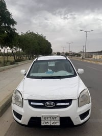 بەناوی خوای گەورە بۆ فرۆشتن کیا سپۆرتج 2010 گئڕ و مەکینە و تەبرید بەشە...