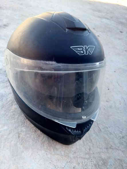 خوذه للبيع نضيفه أسعر 40الف مكاني ابو غريب حي الرساله ***********
