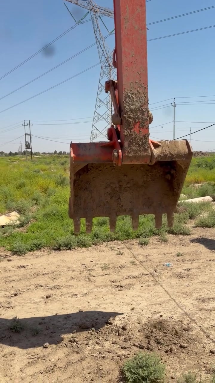 سلام عليكم البيع جب ذراع طويل 12متر جب جاهز اي نقص ما بي مكان واسط لاستفسار ***********
