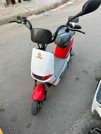 للبيع دراجة شحن نظيفة كلش للاستفسار 077700733388