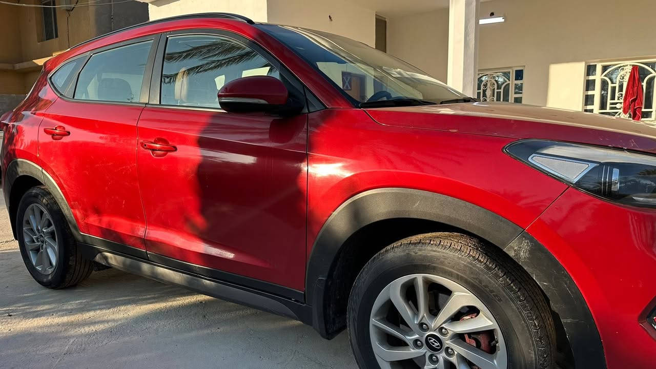 توسان 2017
فول مواصفات خليجي محرك دوش 2000
بيها 5 قطع باب وجاملغ الصدر تبديل والباقي صبغ
ماشيه 162 الف
رقم قادسية
محرك وكير كفاله عامه 
بدون دواخل 
132 وبيه مجال بسيط
***********
