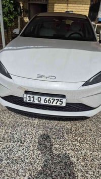 Byd sel 5 للبيع  السيارة موديل ٢٥ وعلى وضع الشركة ماشية ٨٠٠ كيلو  رقم ...