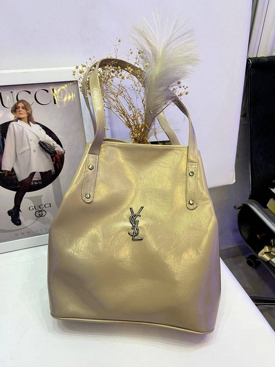 وصول الشنطه الجلد المميزه من تاني 
شنطه LSV🥰
كبسوله علويه 🥰
جيب داخلي بسوسته👍
يد كتف ☝
Size 37*37👍


**إذا كنت صاحب هذا الإعلان وتريد حذفه لأي سبب، رجاءا أرسل رسالة إلى الدعم الفني**