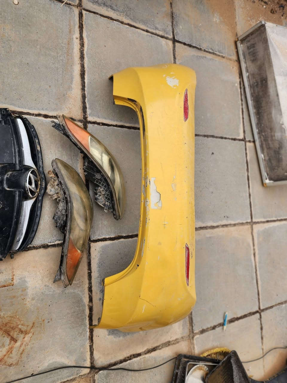 السلام عليكم غراض النترا مضلع 2013

مسجل بلادي شغال +  دعاميه خلفيه نضيفه مابيها كسر + دعاميه اماميه يحتاجلها ترتيب.  مازدات زوج + شباك

قيم واخذ مكانهن بغداد حي اور سبع قصور  

***********
