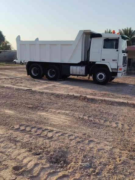 سلام عليكم فالفو أف 12 للبيع سياره بلاديه وجديده مجموعه النكي تخم تاير محرك مجفت جديد العنوان واسط عزيزية ***********
