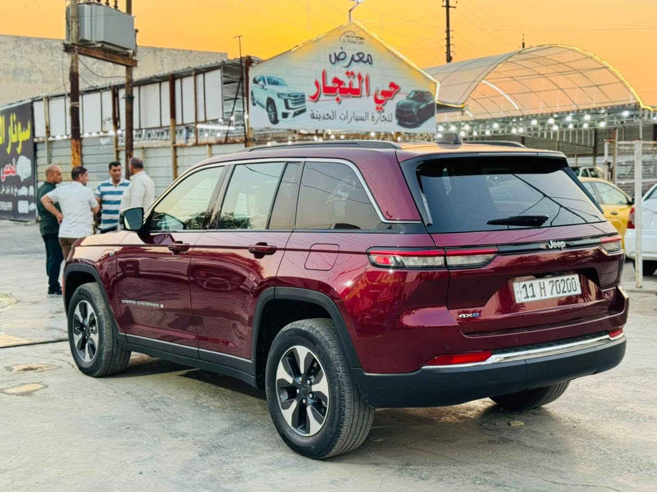 سلام عليكم لبيع  مديل 2024 جيب بلاكن هايبرد 
وارد امريكي
(كلين كلين)
بدون حادث سيارة كفالة عامة شرط سونار سيارة
فول) موصفات
فتحه شاشه كبيره كير ماوس خزن ميميموري خمسه راكب رقم بغداد العنوان الشعب تحويل مباشر سعر 310وبيهة مجال
ستفسار
***********

***********
