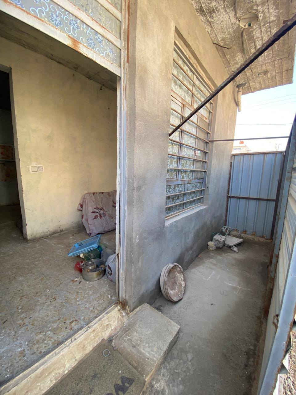 بيت مساحة 50 متر للبيع منطقة الانتصار مقابيل مستشفى حماد شهاب
_ عقد 17 زراعي سكني 

_ يحتوي على غرفة مطبخ استقبال خدمات 

_ نقص فقط سيراميك

_ بيت كامل مجاري تبليط كهرباء ماء

_ شارع ابو عمار موقع جميل جدا

_ السعر 25

_ للاتصال على الرقم ***********
