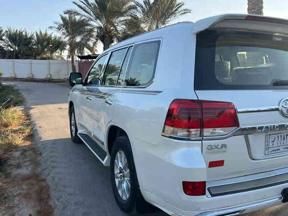 لاندكروز مؤديل 2017 
محرك 6 سلندر ماشيه 120 الف 
فئه ؤايت ادشن فؤل مواصفات 
مكفؤله كفاله عامه ؤضع شركه من كلشي عل سؤنار سياره مال جنيان رقم بغداد بسمي عنوان نجف مشخاب 
سعر ٤٨٥ قفل 
***********
