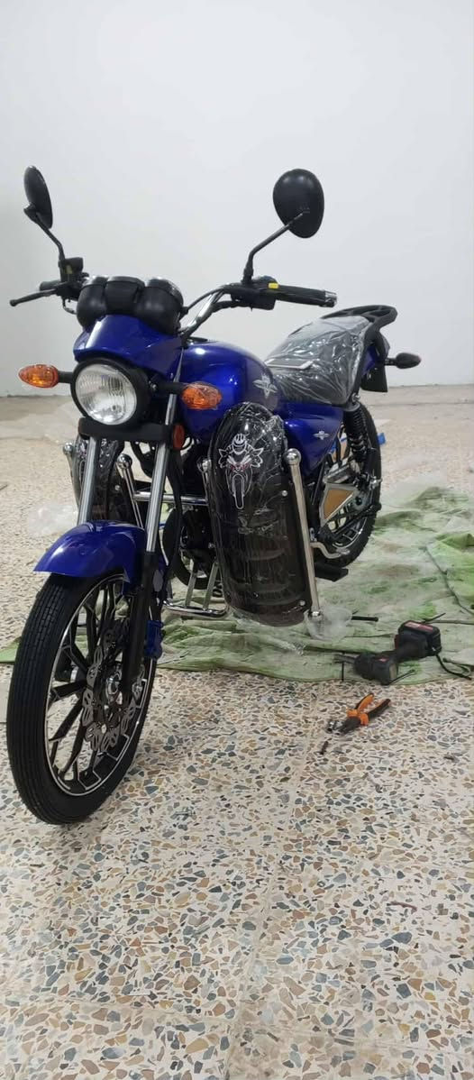 السلام عليكم 
تم وصول دراجه IRK موديل 26 مع توفر كامل قطع لغيار 
محرك 150 اقتصادي توفر الالوان ازرق /احمر /اسود 
للاستفسار خاص او الاتصال ***********
