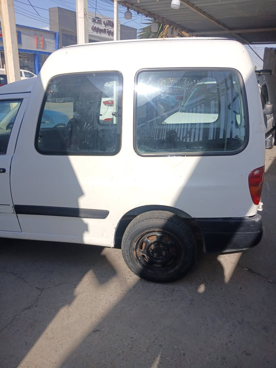 سياره للبيع نوع سيات خصوصي مكينه كولف بلادي سنويه جديده وبسمي كيرمكينه جديده وبسمي السعر50وبيه مجال رقم التليفون*********** مكان بغداد النهضه
