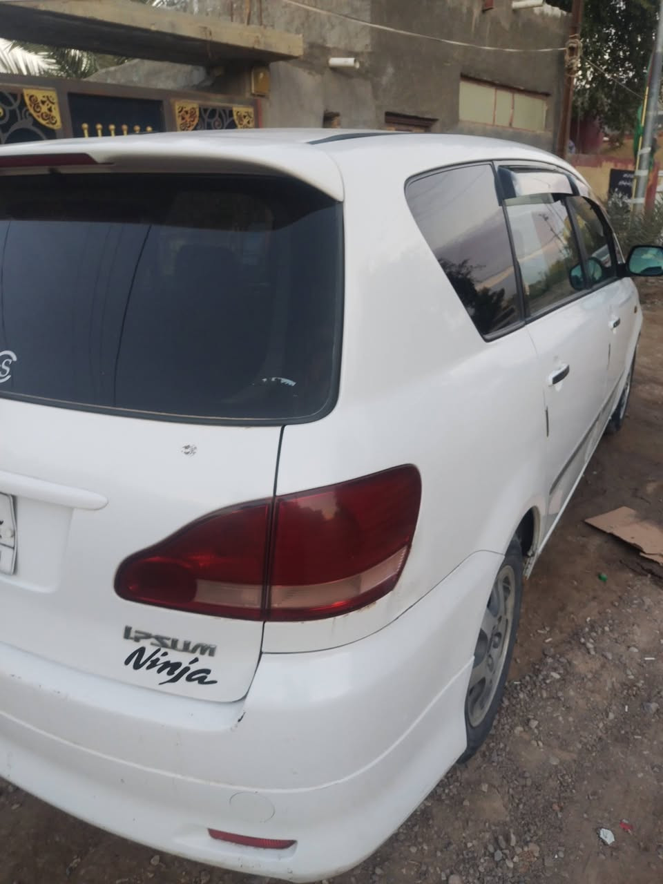 سياره ابسم 7راكب موديل 2003مشروع وطني كير ومحرك وتخم تاير وحداديه وكرهبيات كله شغله رقم  مالك سياره ***********
