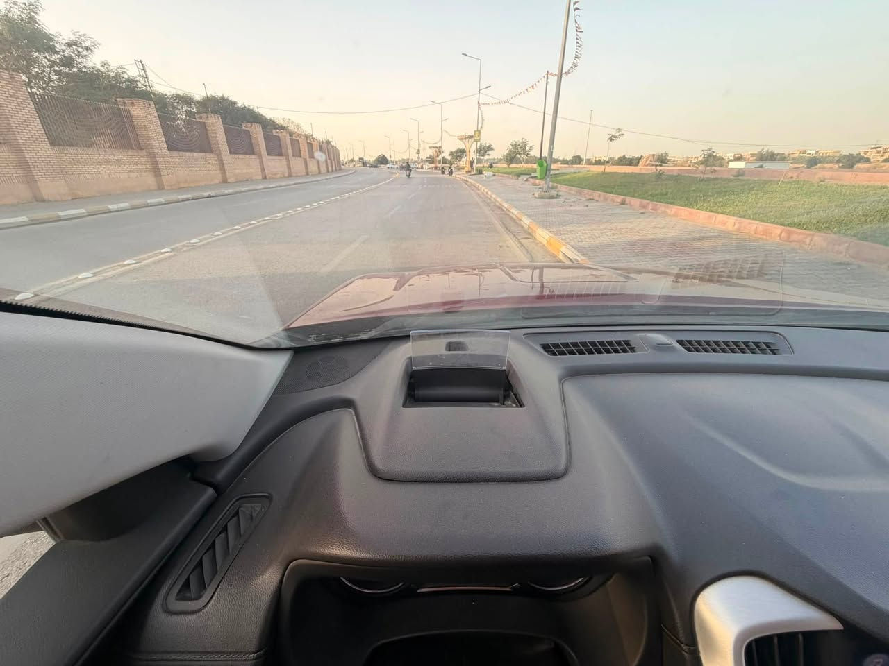 تيران 2023  فول مواصفات 1/1 
بلاك توب  slt 
مواصفات دنالي 
بانوراما
 بصمة 
رادارات محيطية 
حساسات امامي خلفي 
.
.

 وبعد كلش هواي مواصفات 

ضرر باب صدر وجاملغ موضح بالصور 

السيارة مناقصهة اي شي كاملة 
 السعر 205 

***********
