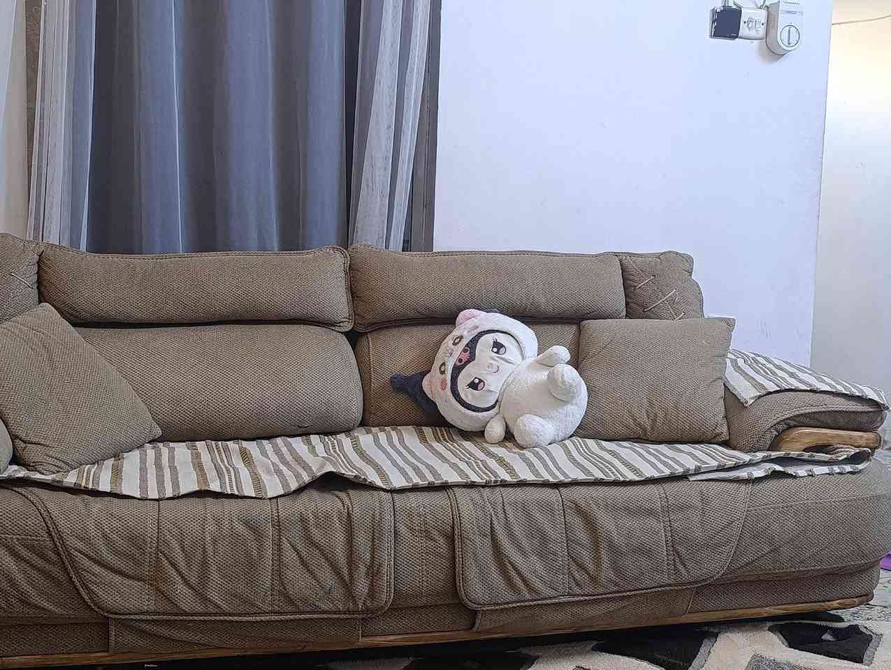 تخم للبيع سرير تنفتح الضهر والجوانب اليدات نوع ايطالي اسم فيراري مكاني الشعب قنفتين كبار وكراسي ثنين 
للاستفسار الاتصال ***********
